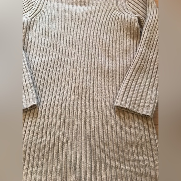 Pria Women’s Light Brown Long Sweater - size Small - Picture 10 of 12